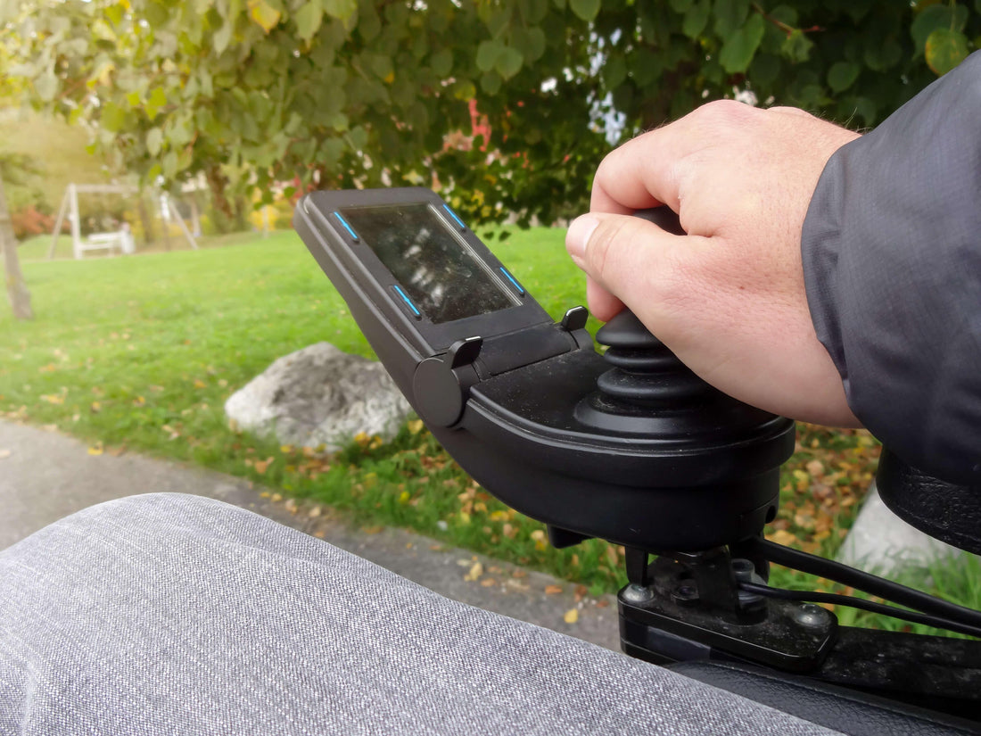 How to Lock and Unlock a VSI Joystick, and How to Read VSI Fault Codes