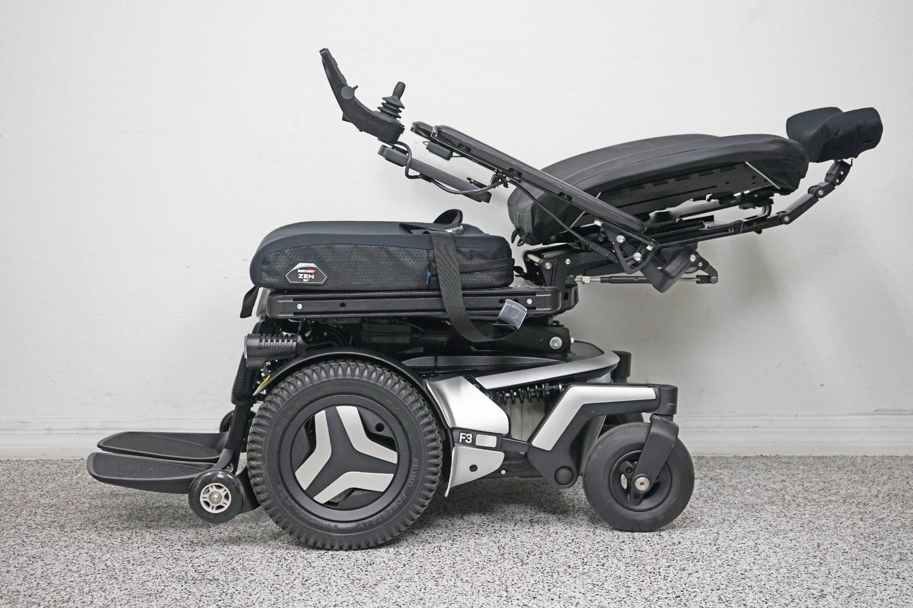 Permobil F3 Power Wheelchair 12" Seat Lift, Tilt, Recline, Legs & Anterior Tilt - 6108