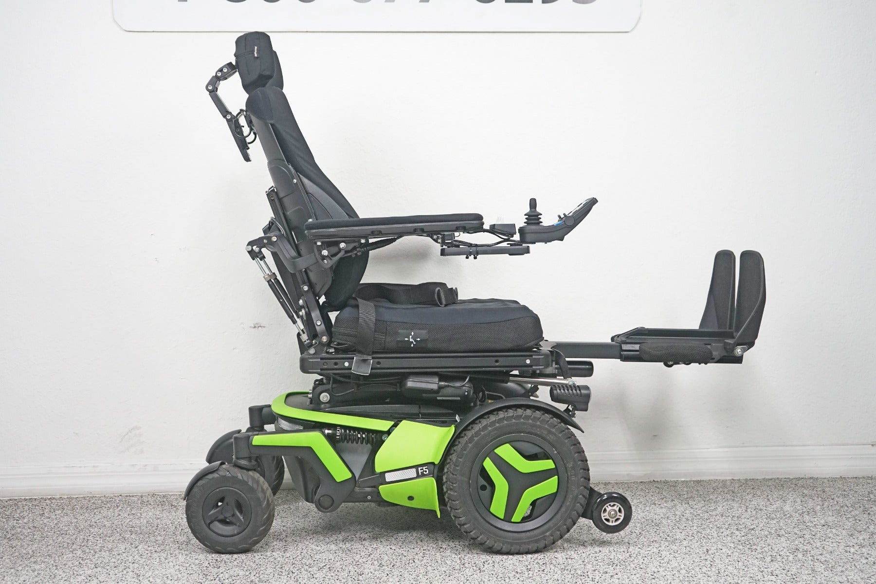 Permobil F5 Power Wheelchair Seat Lift, Tilt, Recline, Legs & Anterior Tilt - 8275