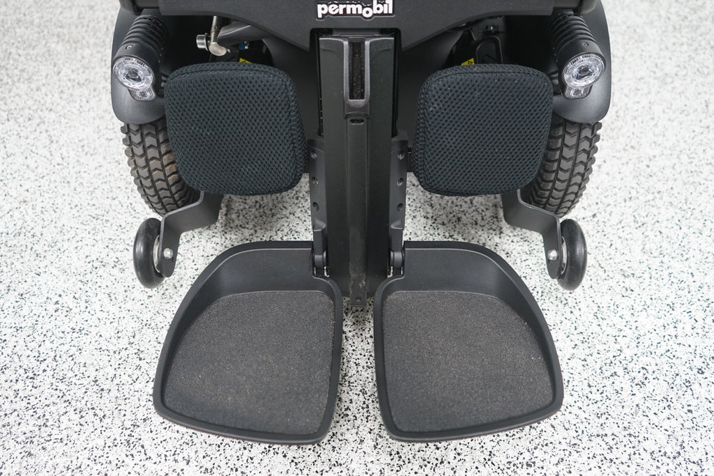 Permobil F3 Power Wheelchair 12" Seat Lift, Tilt, Recline, Legs & Anterior Tilt - 8335