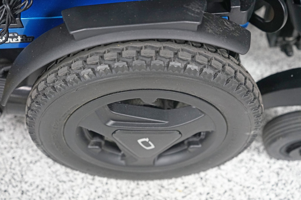 Quantum Edge 3 Stretto Power Wheelchair Tilt, Recline & Legs - 8495