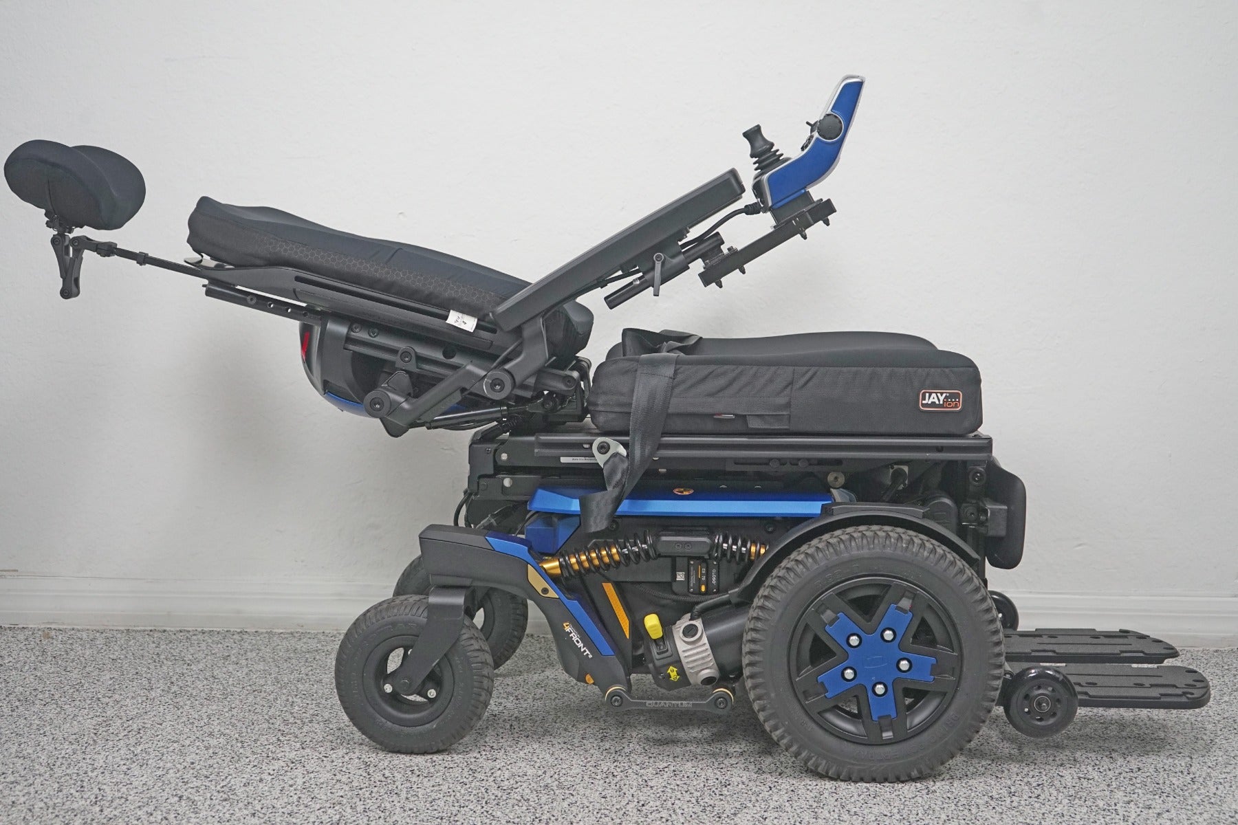 Quantum 4Front 2 Power Wheelchair Seat Lift, Tilt, Recline & Legs - 8519