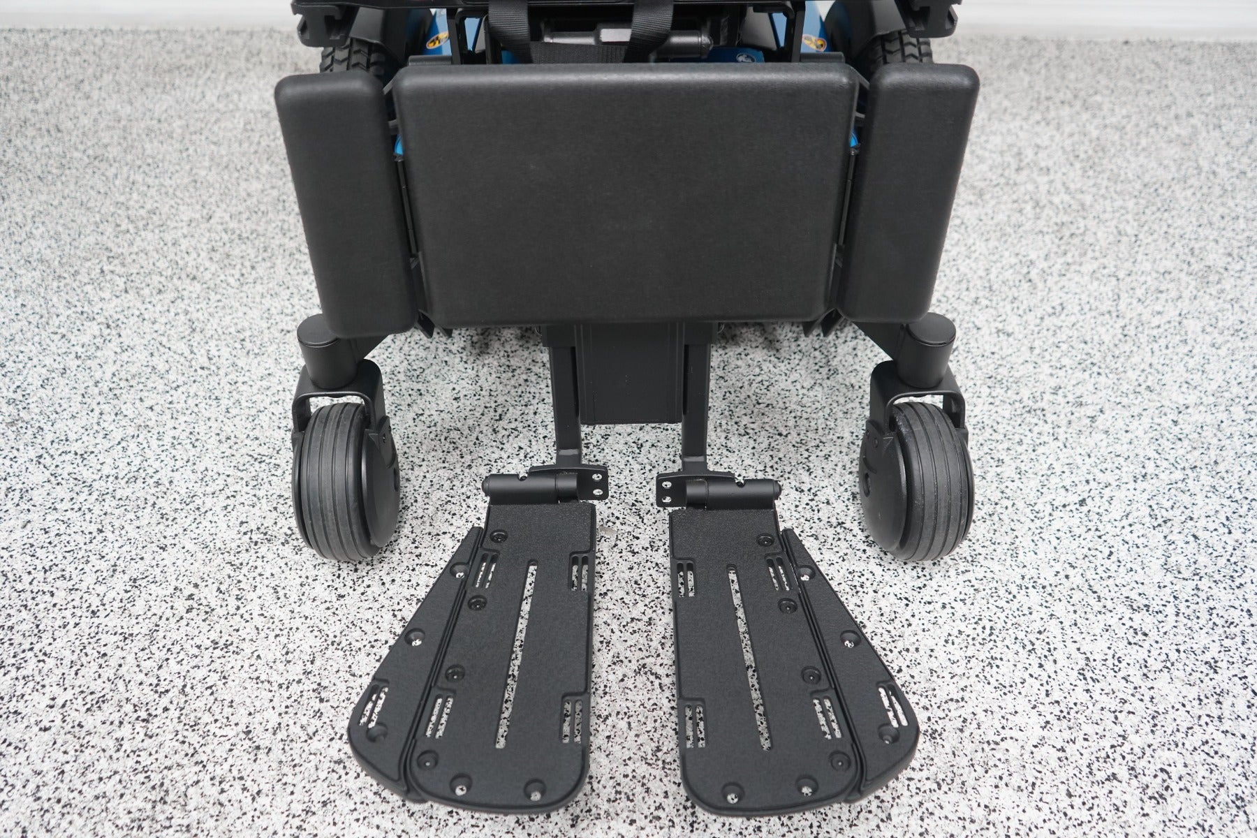 Quantum Q6 Edge 2.0 Power Wheelchair Tilt, Recline & Legs - 8705