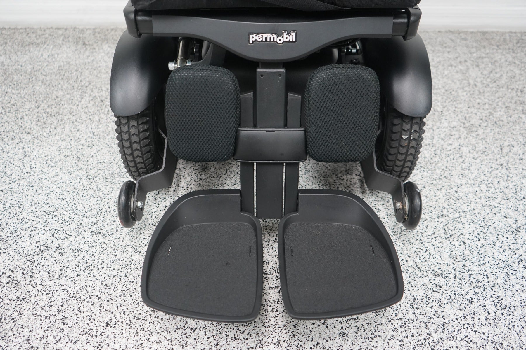 Permobil F3 Power Wheelchair 12" Seat Lift, Tilt, Recline, Legs & Anterior Tilt - 8947