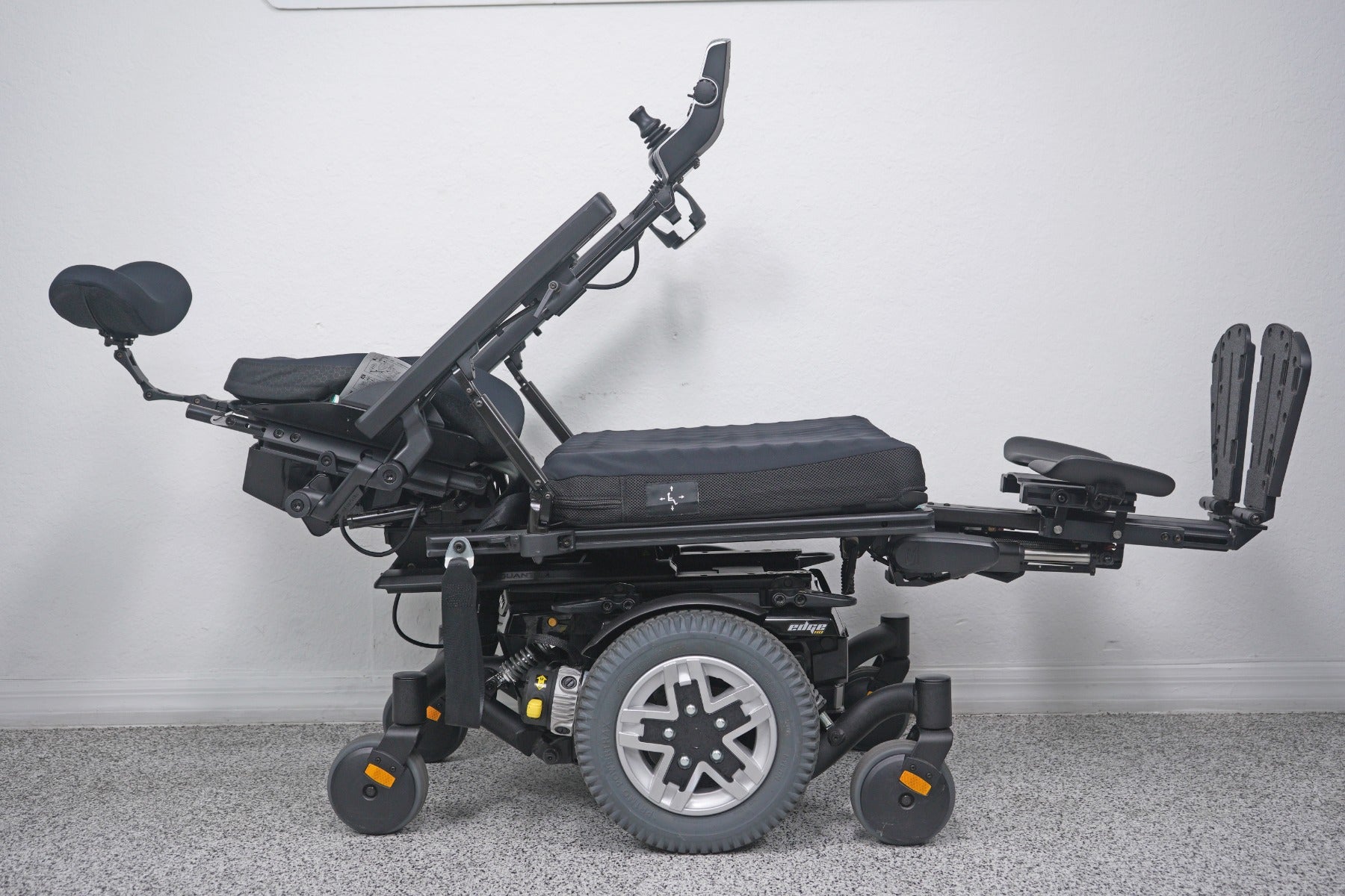 Quantum Q6 Edge HD Power Wheelchair Tilt, Recline & Legs - 8943