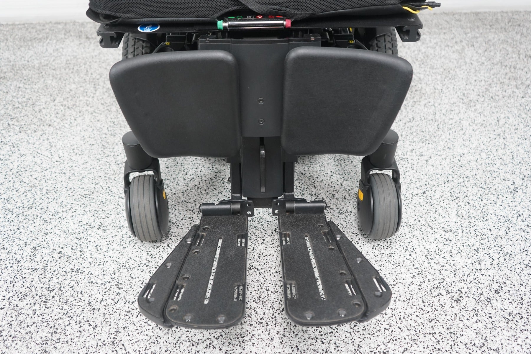 Quantum Q6 Edge HD Power Wheelchair Tilt, Recline & Legs - 8943