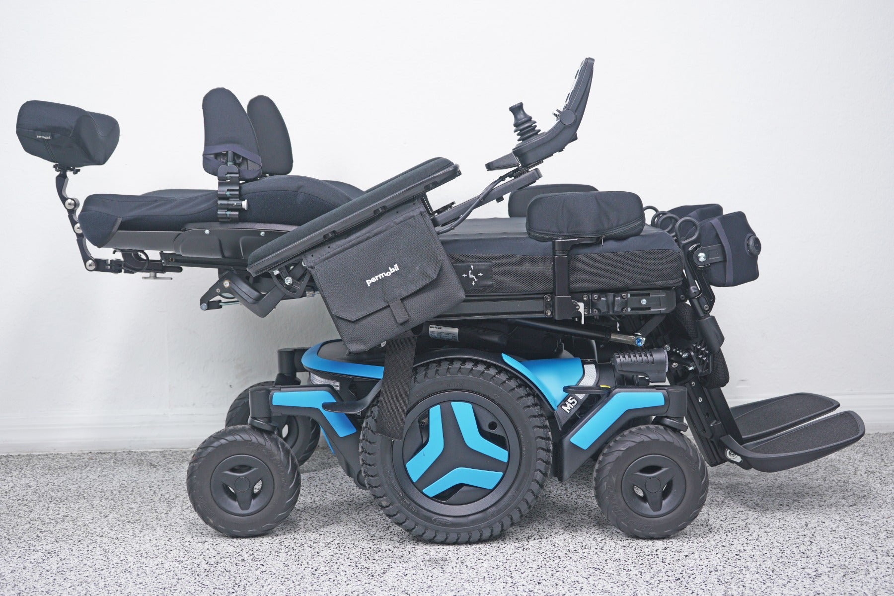 Permobil M5 Power Wheelchair 14" Seat Lift, Tilt, Recline, Legs & Anterior Tilt - 8988