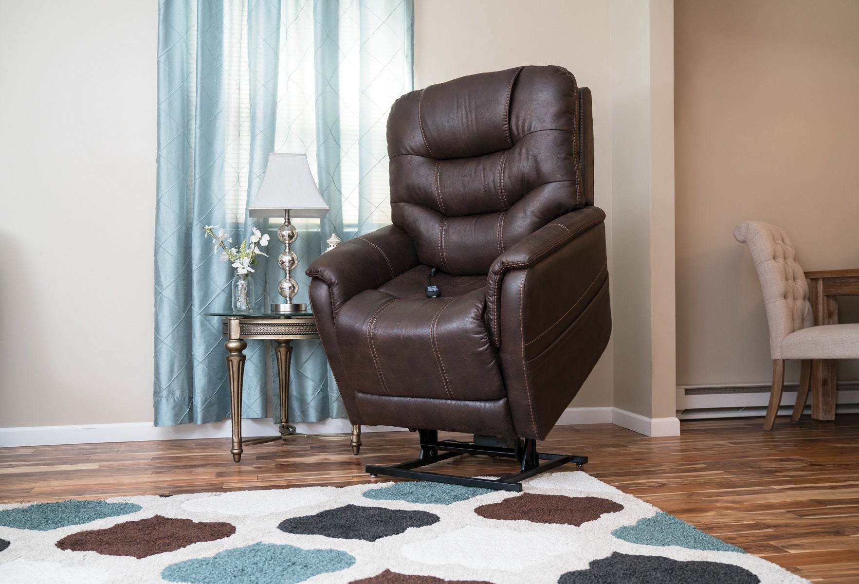 PLR-975L Elegance VivaLift Power Recliner - New
