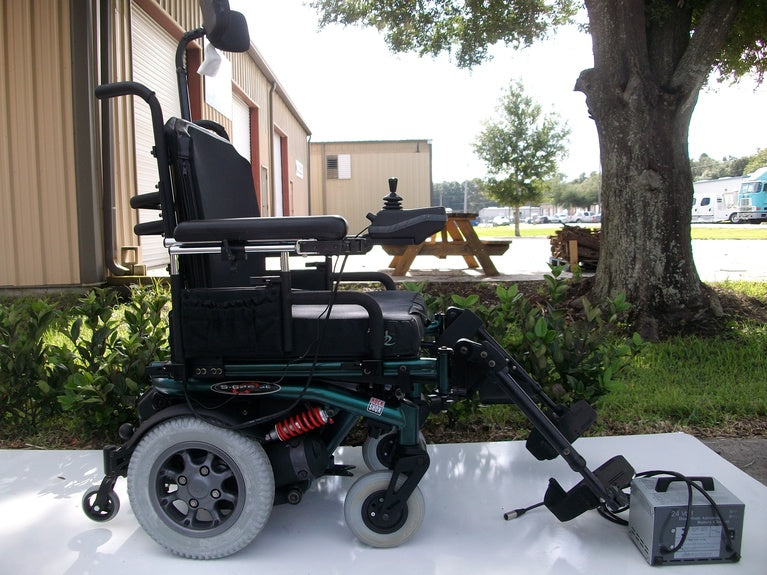 Sunrise Medical Quickie S-646 SE Power Chair with ELECTRIC TILT & LEGS - Used Wheelchairs (Green)